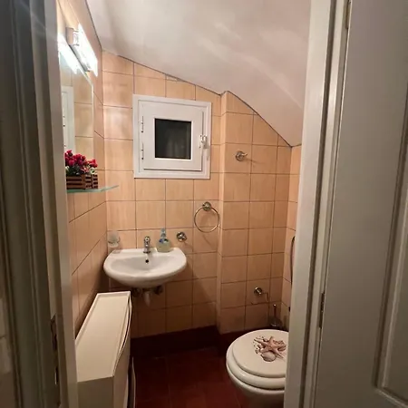 Alio Seaside Maisonette, Steps From Casa de Campo Diakopto