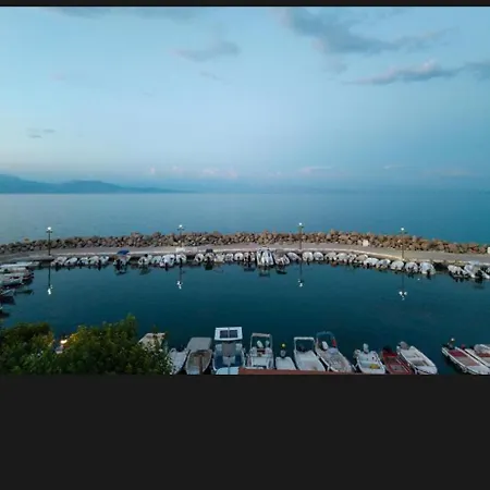 Alio Seaside Maisonette Country house *