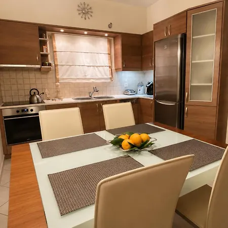 Alio Seaside Maisonette, Steps From Diakopto