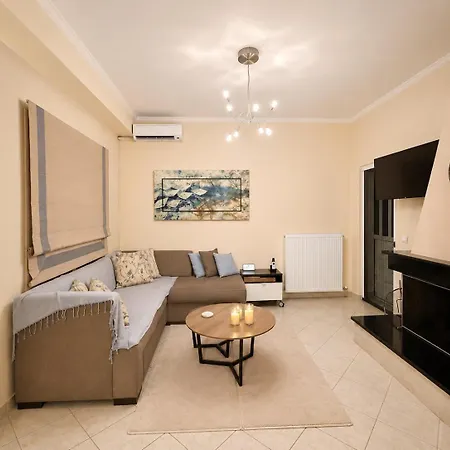 Alio Seaside Maisonette, Steps From Casa de Campo Diakopto