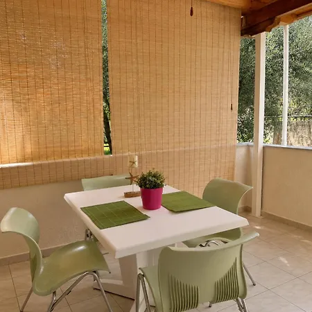 Alio Seaside Maisonette, Steps From * Diakopto