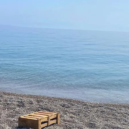 Alio Seaside Maisonette, Steps From